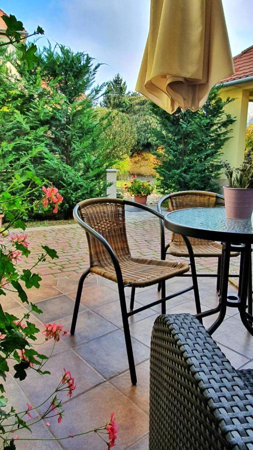 Gardenia Apartman 艾斯特根 外观 照片