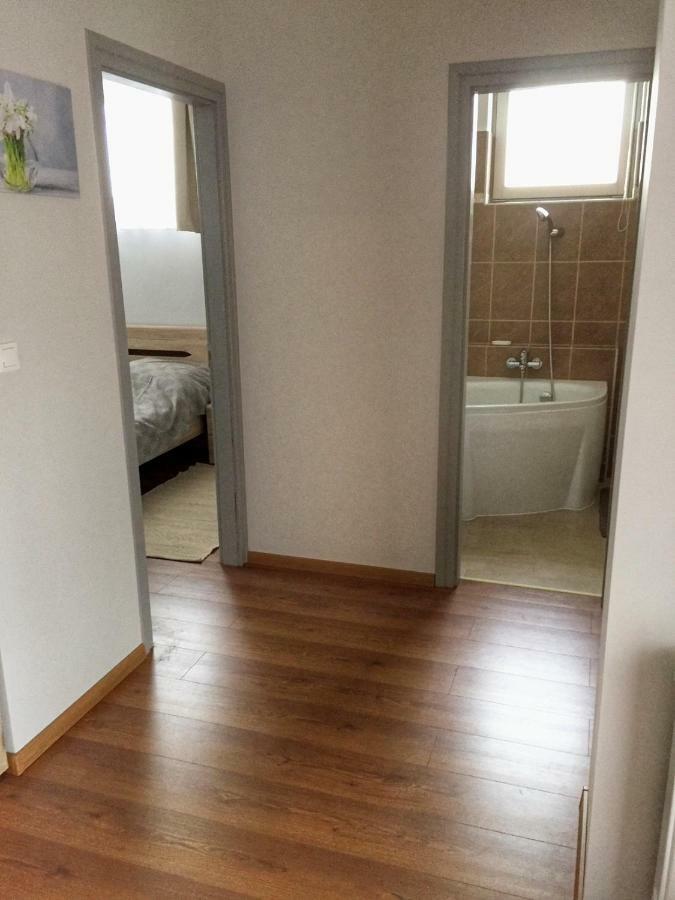 Gardenia Apartman 艾斯特根 外观 照片